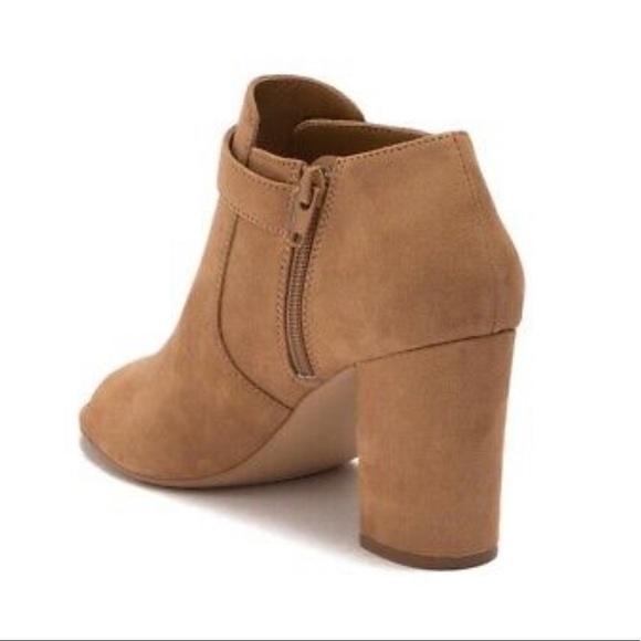 14th & Union Birkley Cutout Block Heel Booties - Picture 3 of 14